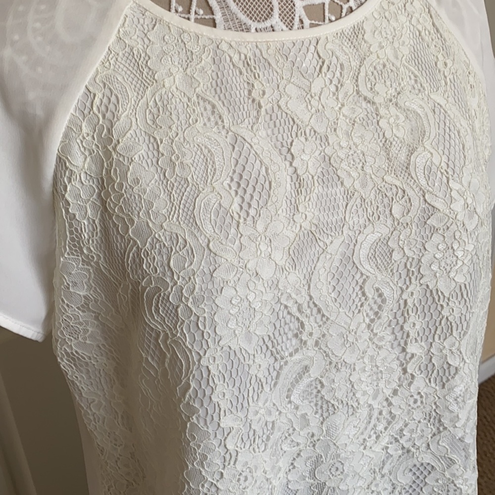 Chico’s top, size 2 (L)